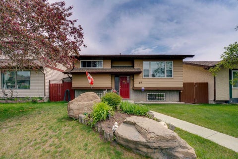 Photo of 20 Ogmoor Crescent SE, Calgary, AB T2C 2E9 (MLS # A2306973)