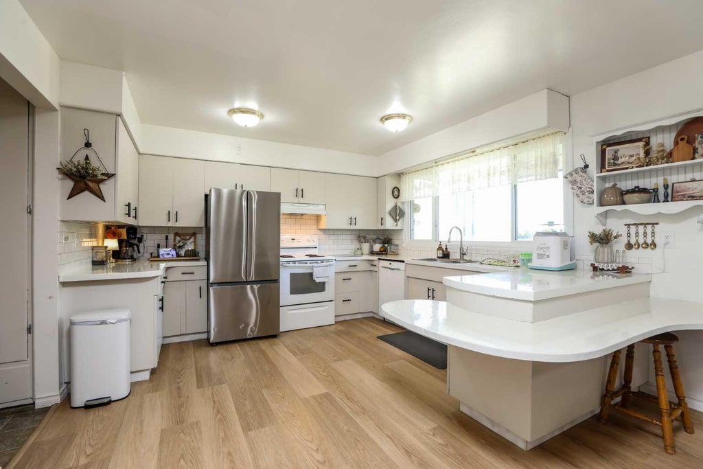 Photo of 298 1 Avenue NW, Glenwood, AB T0K 2R0 (MLS # A2348325)