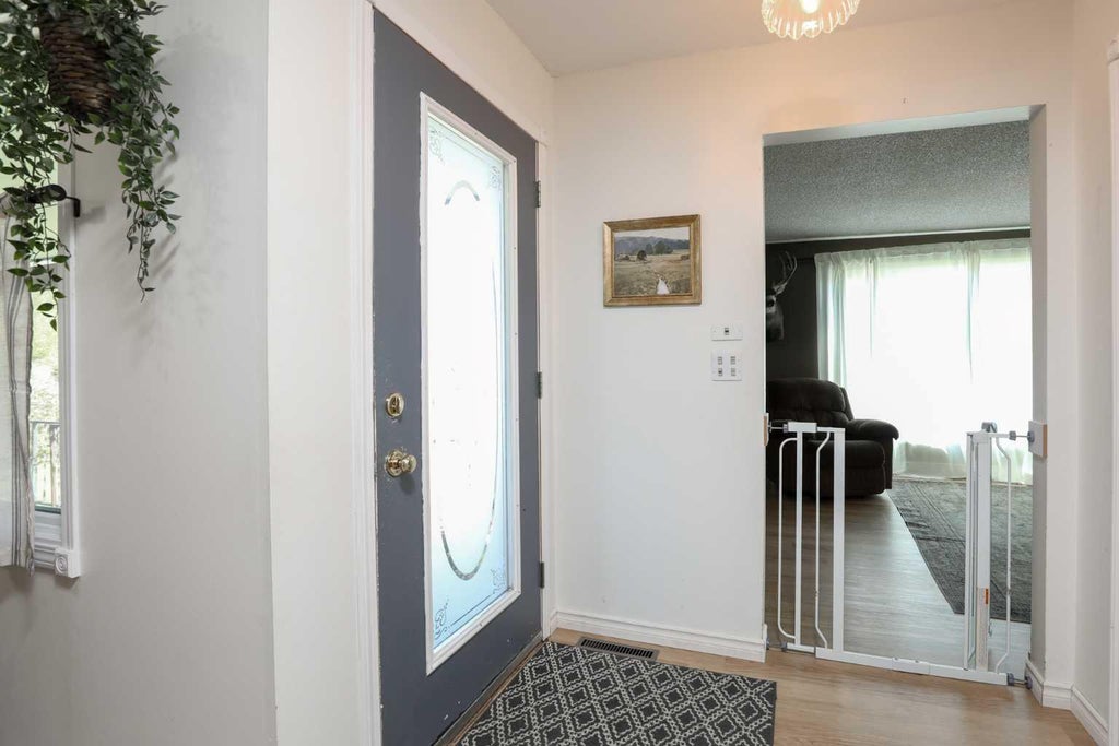 Photo of 298 1 Avenue NW, Glenwood, AB T0K 2R0 (MLS # A2348325)