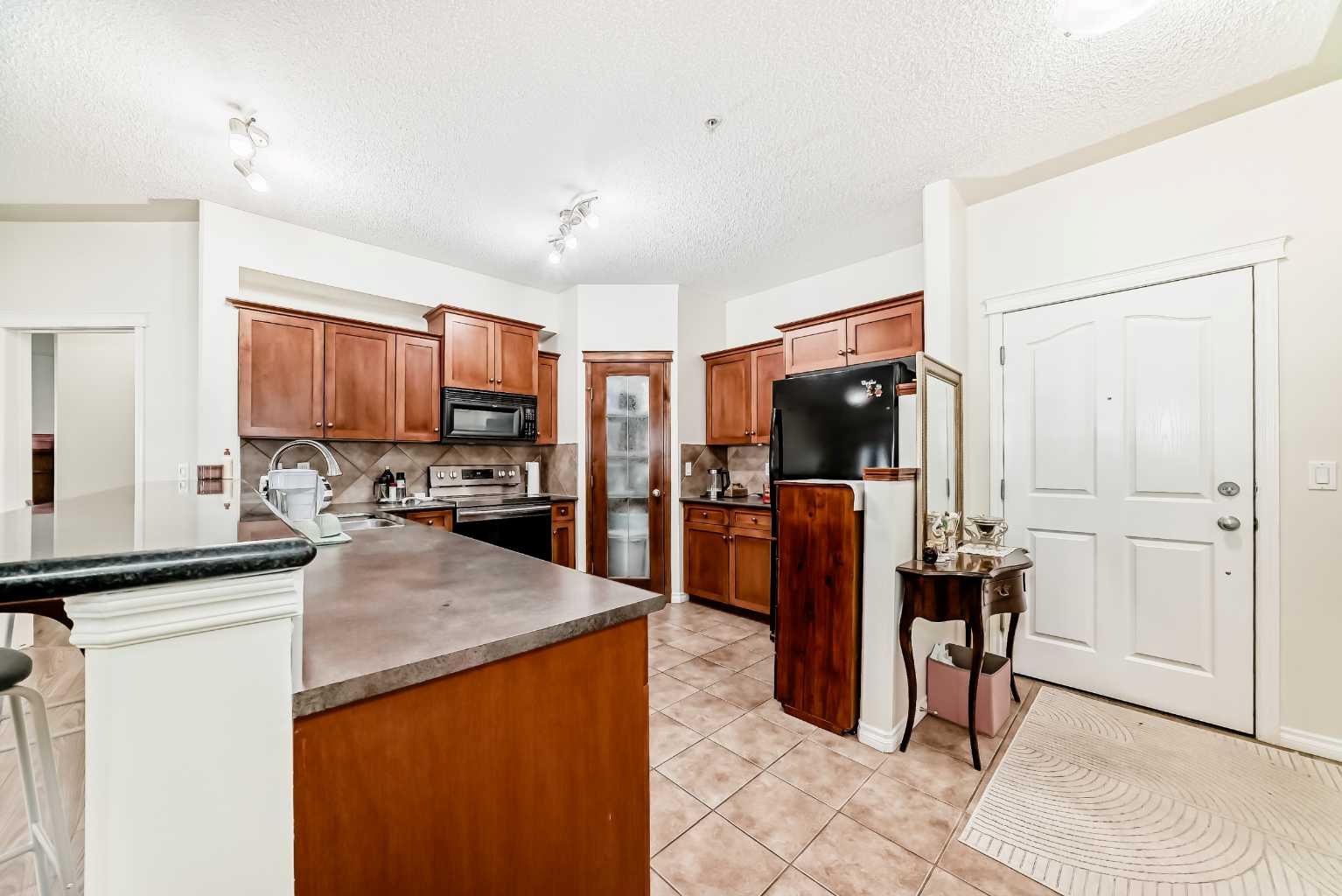 30 Sierra Morena Landing SW 121