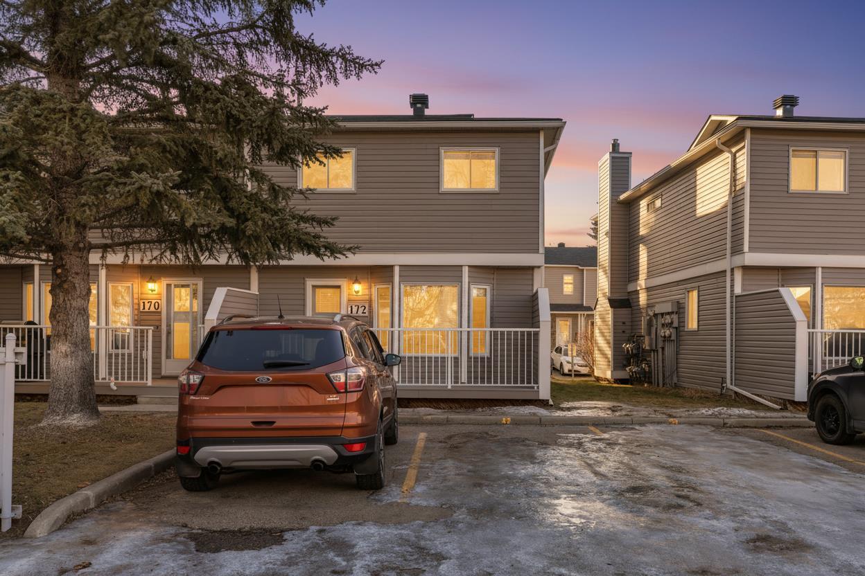 172 Riverglen Park SE