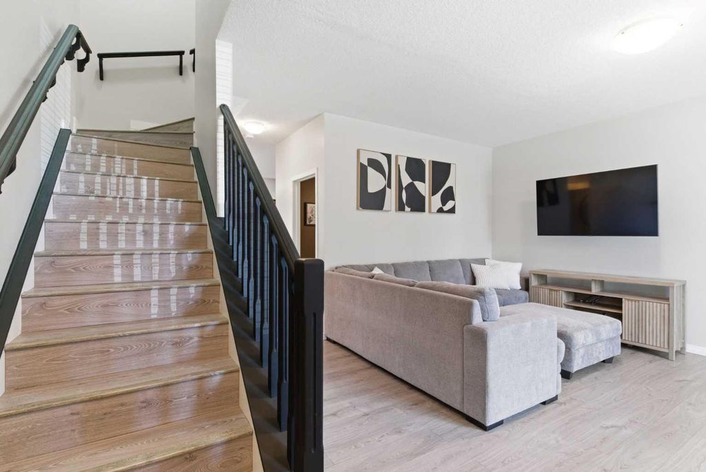 Photo of 317 Sandford Place NW, Langdon, AB T0J 1X2 (MLS # A2328122)