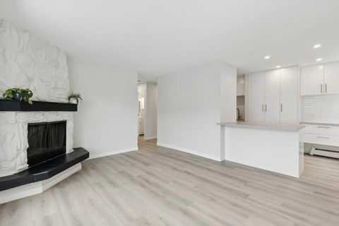 2414 14A Street 31 Calgary AB T2T 3X3