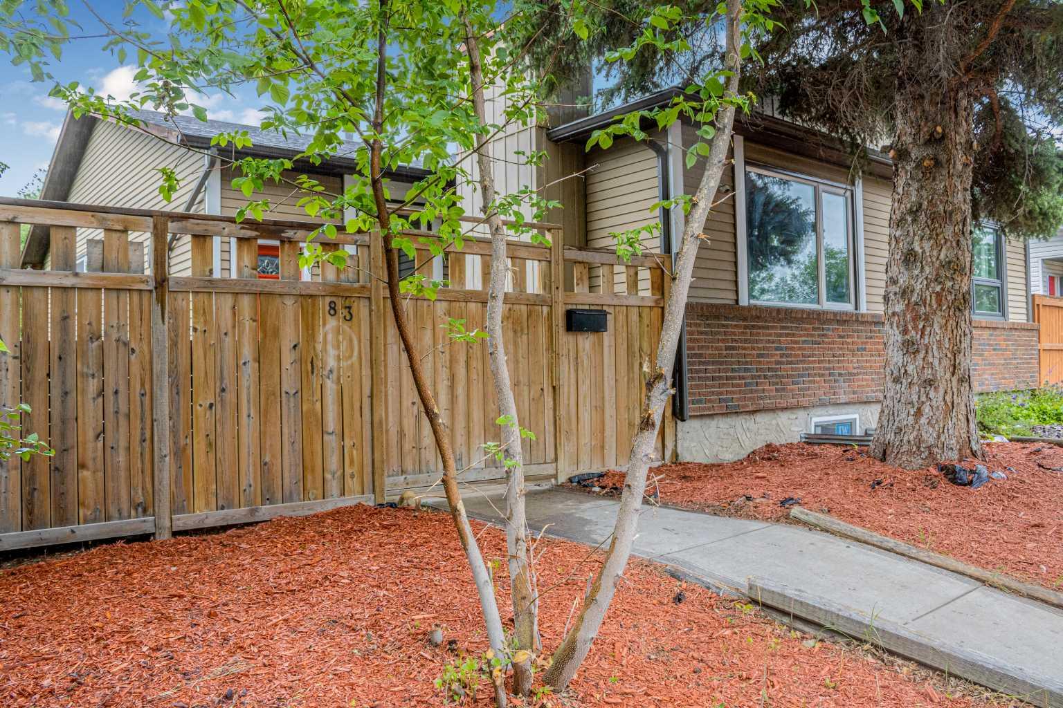83 Deerview Way SE