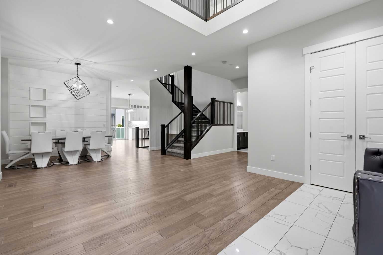 111 Kinniburgh Place