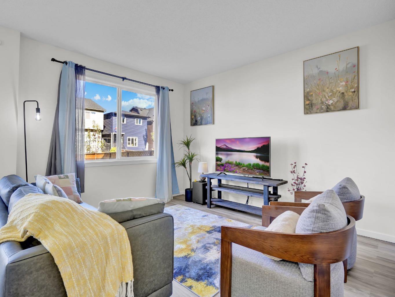 551 EVANSBOROUGH Way NW