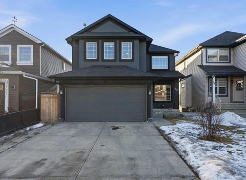 82 Martha's Meadow Close NE Calgary AB T3J 4Z2