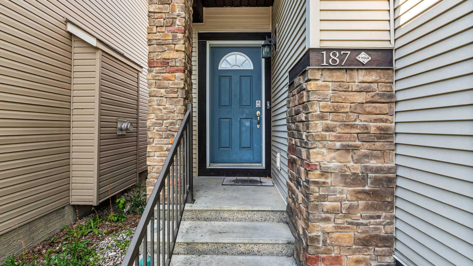 187 Cranford Close SE