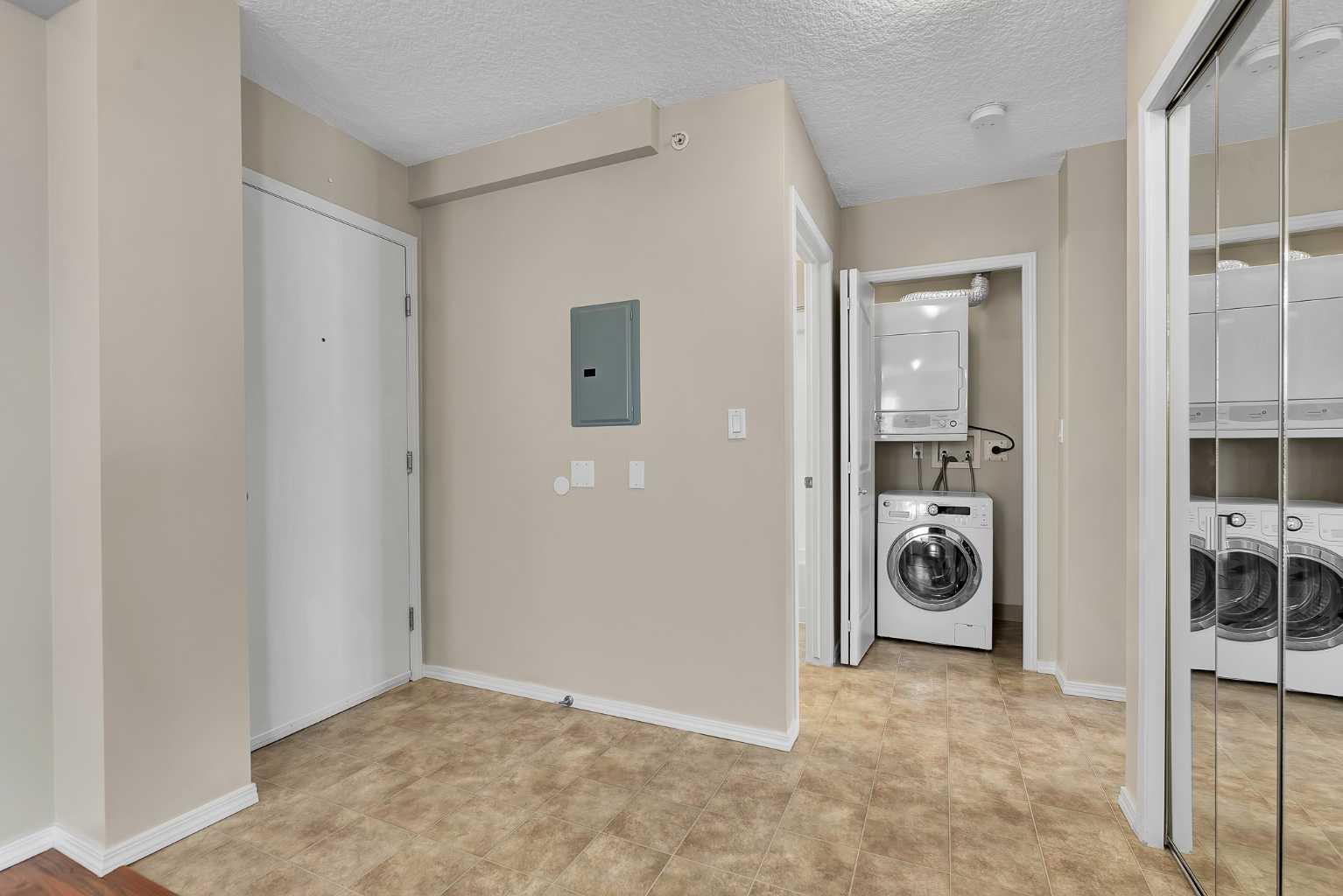 1111 6 Avenue SW 1518