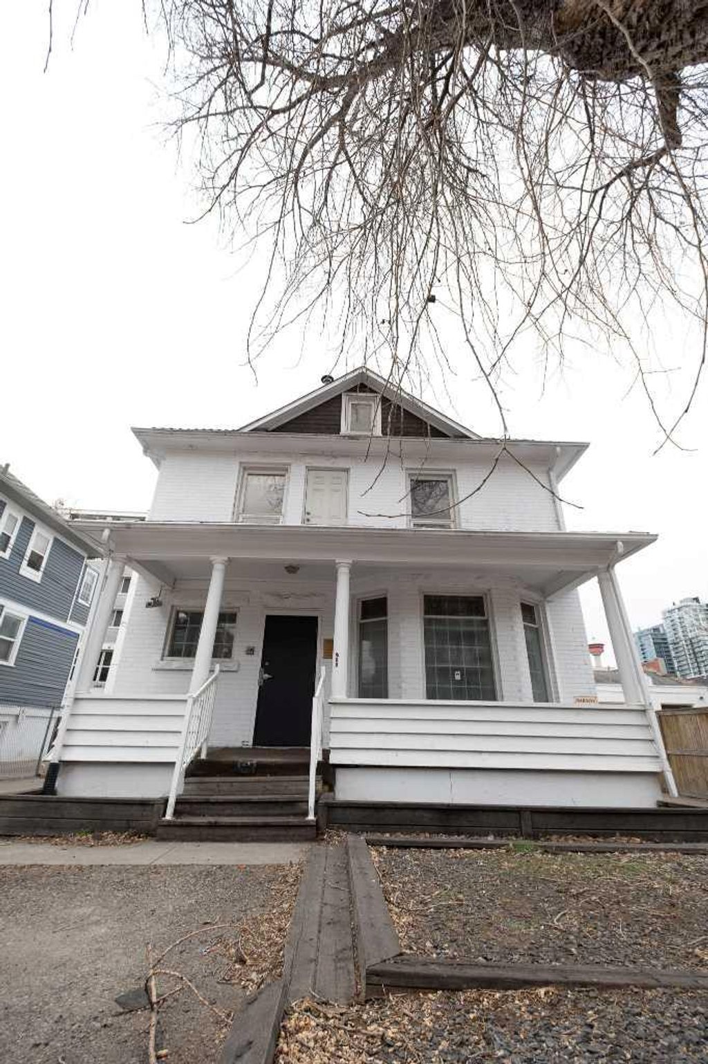 Photo of 322 18 Avenue SW, Calgary, AB T2S 0C3 (MLS # A2314935)