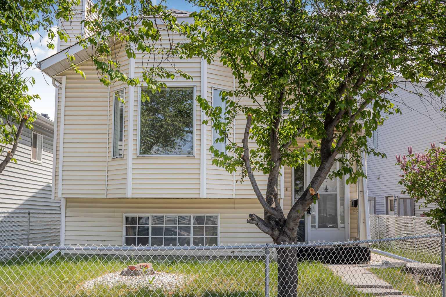45 Erin Grove Place SE