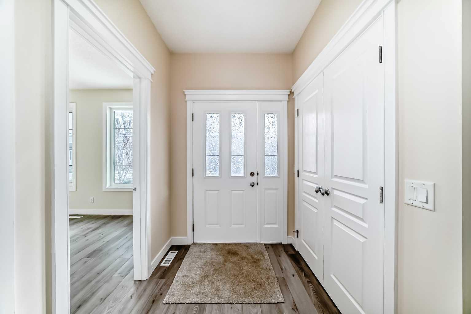 437 Redstone Grove NE