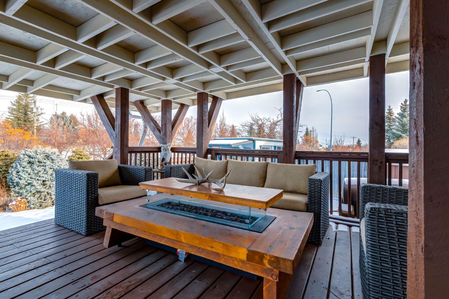 327 Millview Place SW