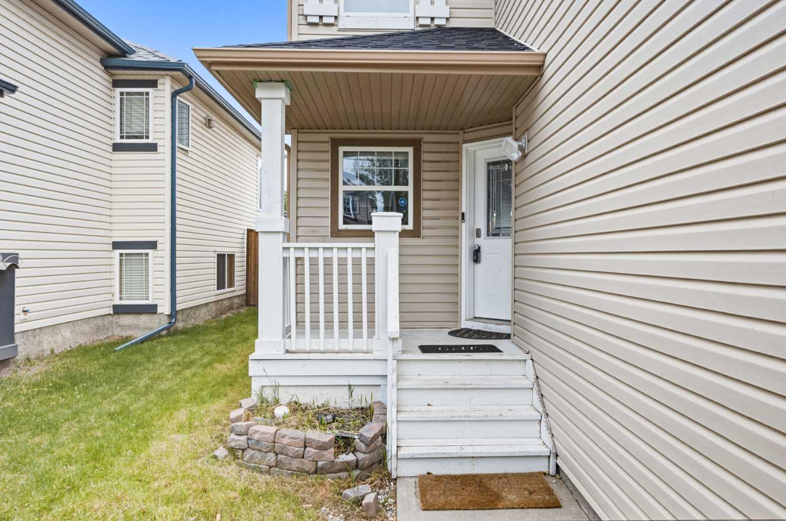 319 Coventry Road NE