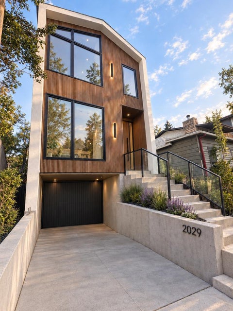 Photo of 2029 35 Avenue, Calgary, AB T2T 2E2 (MLS # A2347922)