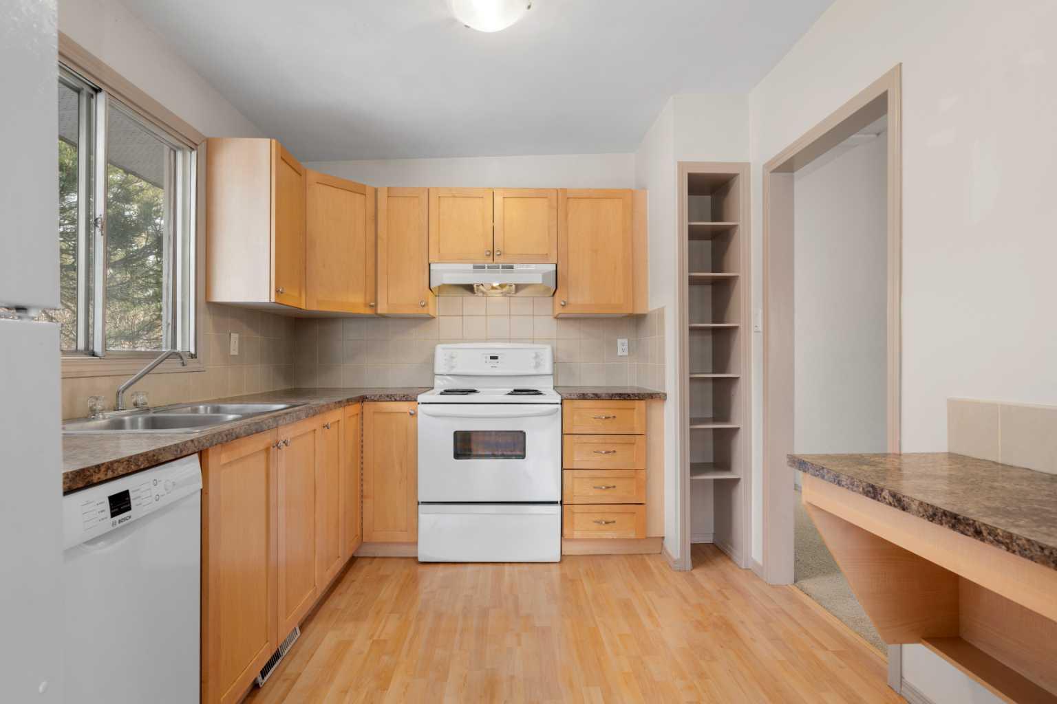 73 / 75 Dalton Bay NW