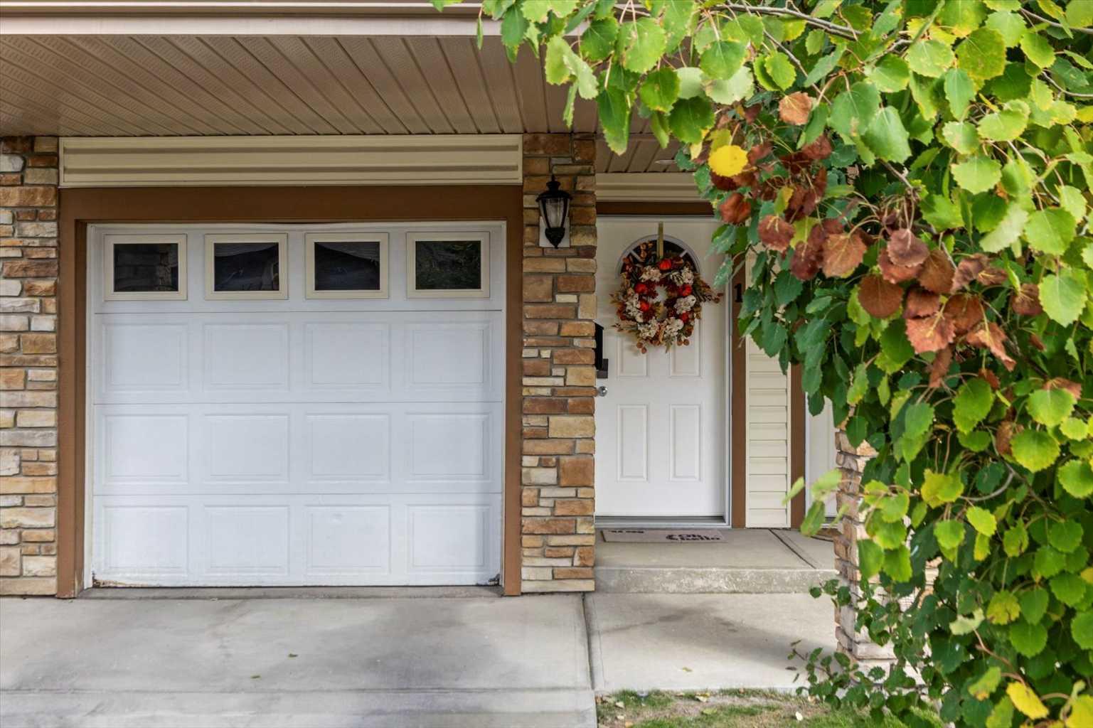 164 Rockyledge View NW 1