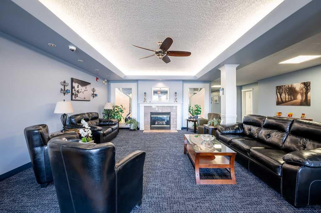 165 Manora Place NE 439