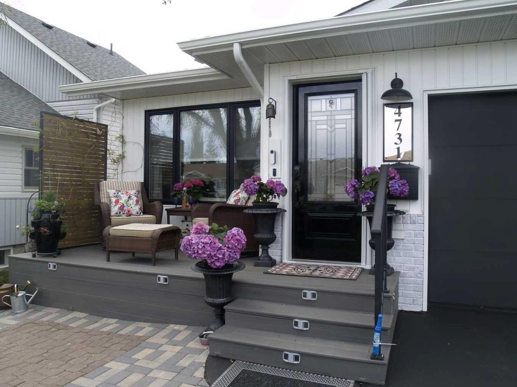 Photo of 4731 49A Avenue, Lacombe, AB T4L 1N4 (MLS # A2314831)