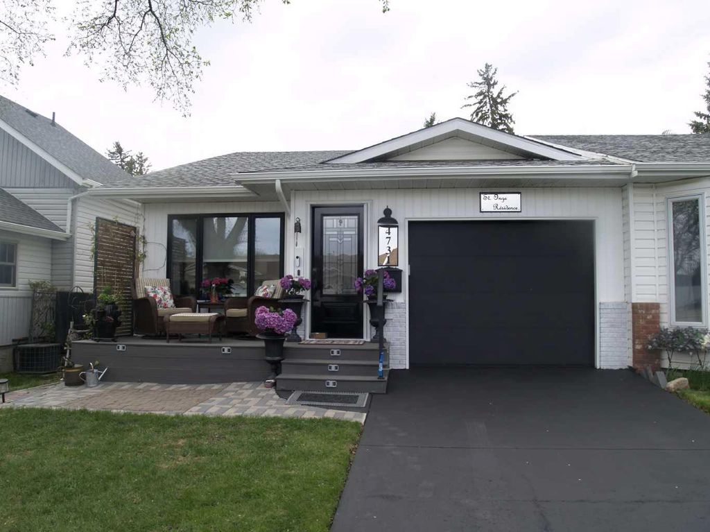 Photo of 4731 49A Avenue, Lacombe, AB T4L 1N4 (MLS # A2314831)