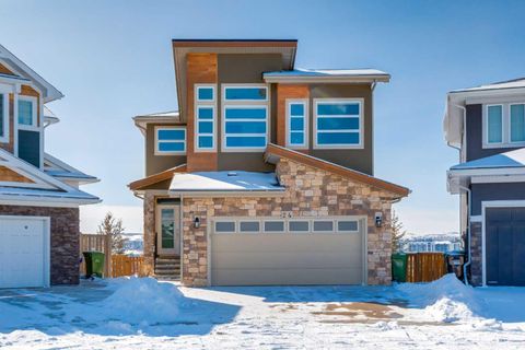 24 Evansborough Hill NW Calgary AB T3P 0R3