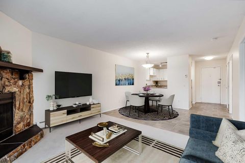 70 Glamis Drive SW 2466 Calgary AB T3E 6T6