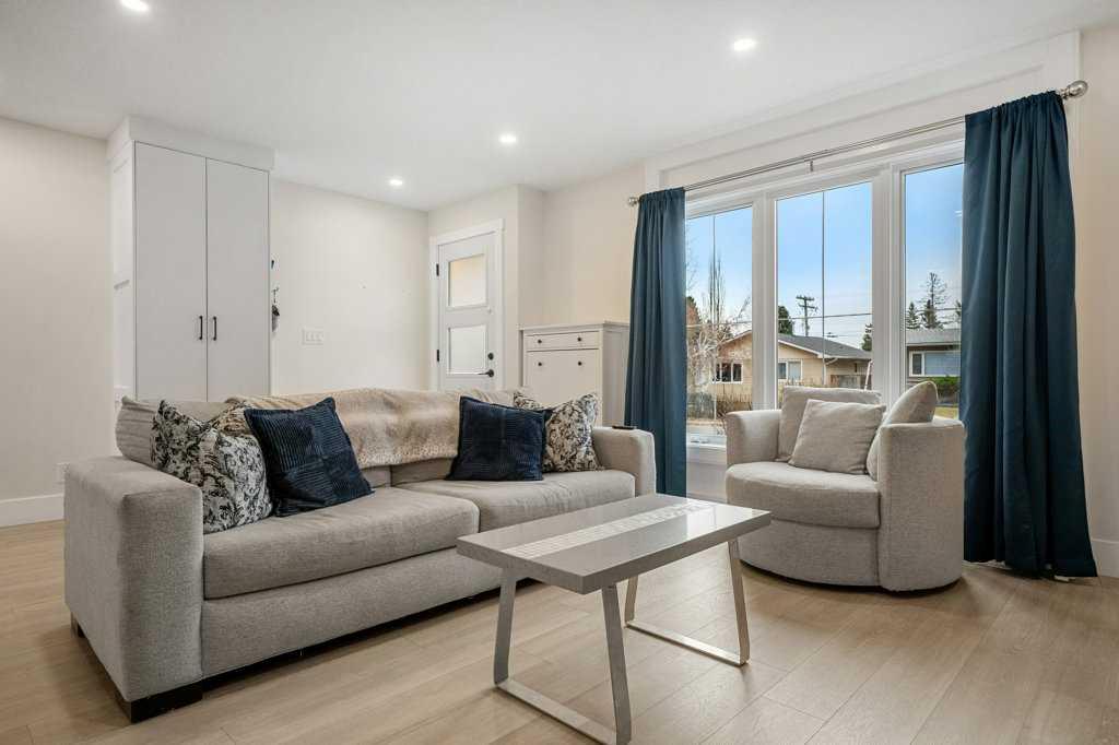 108 Sackville Drive SW