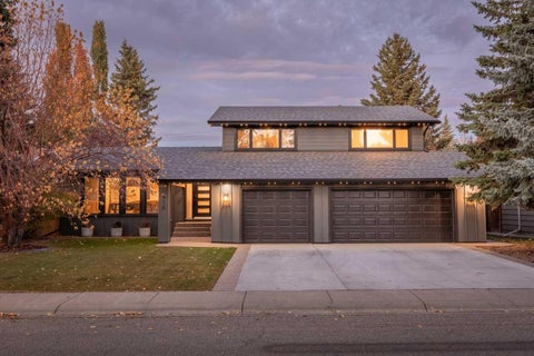 Photo of 916 Lake Placid Drive SE, Calgary, AB T2J 4C2 (MLS # A2352553)