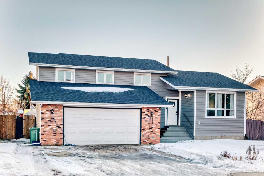 Photo of 4011 40 Avenue, Ponoka, AB T4J 1A9 (MLS # A2287622)