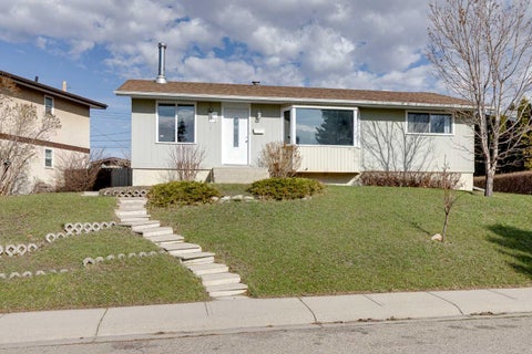 Photo of 248 Huntcroft Road NE, Calgary, AB T2K 4E2 (MLS # A2327194)