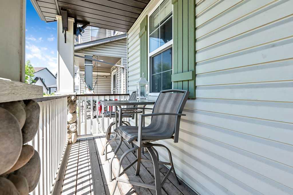 142 Elgin View SE