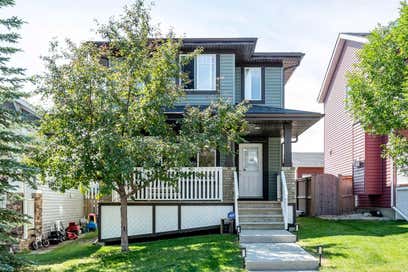 283 Evansdale Way NW Calgary AB T3P 0C2