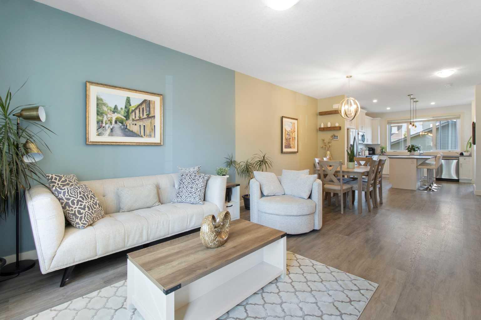 112 Fireside Crescent