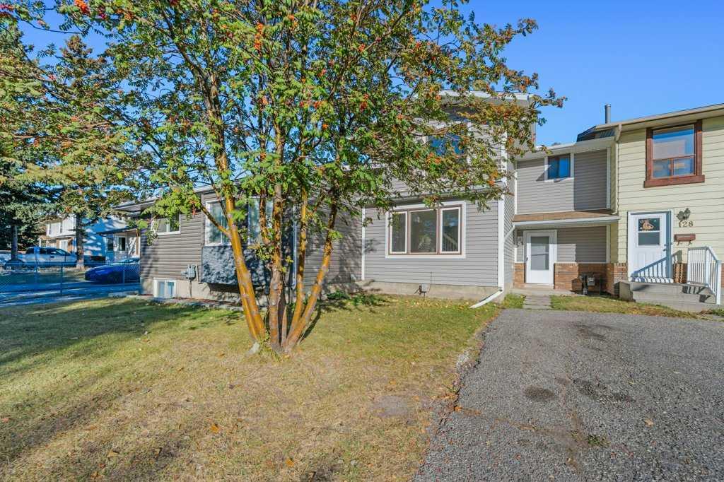 130 Pineset Place NE