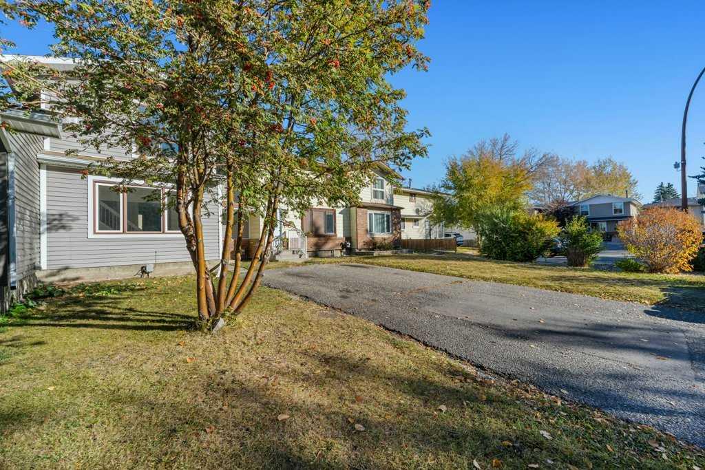 130 Pineset Place NE