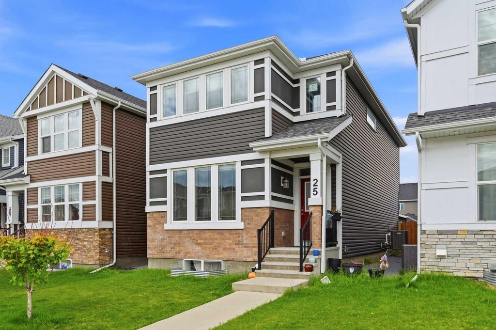 Photo of 25 Red Sky Way NE, Calgary, AB T3N 0X6 (MLS # A2320927)