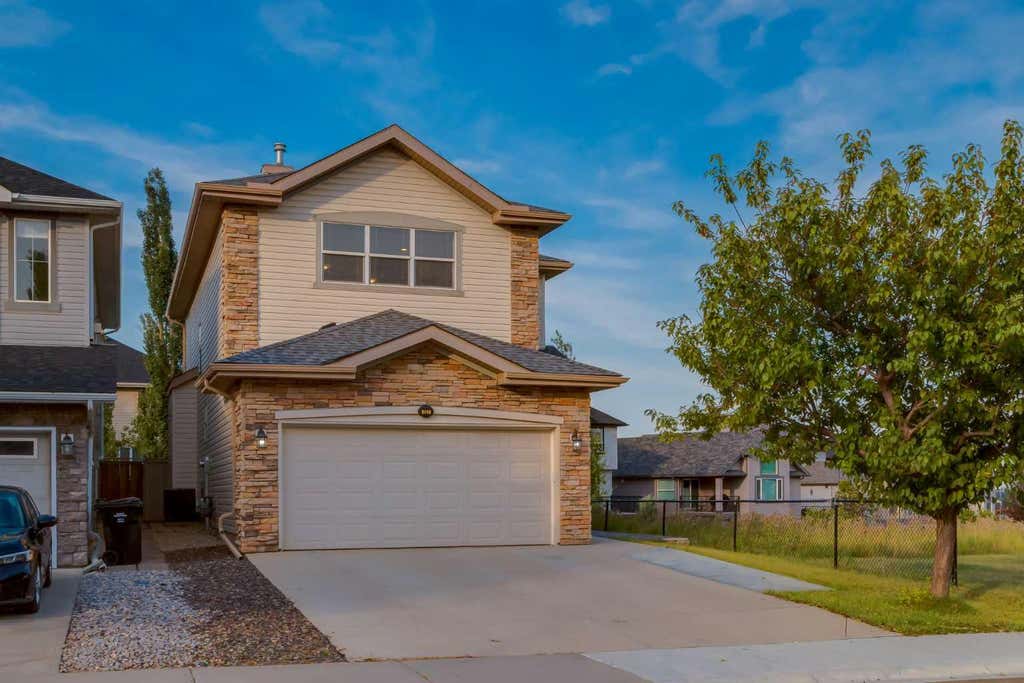 Photo of 357 Kincora Drive NW, Calgary, AB T3R 1N3 (MLS # A2339111)