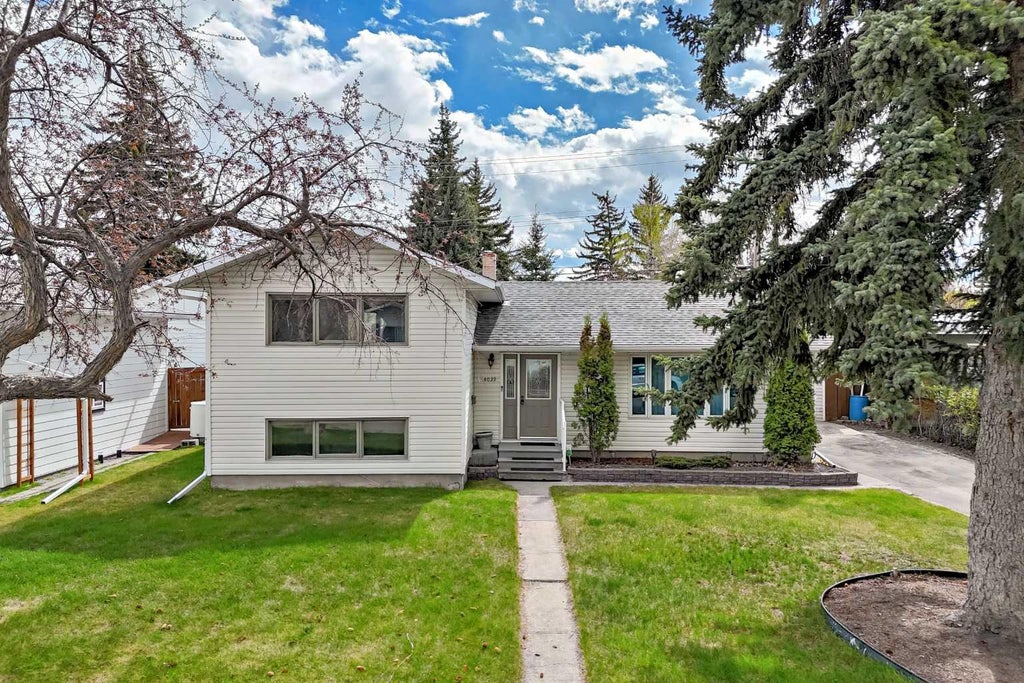 Photo of 4039 5 Avenue SW, Calgary, AB T3C 0C2 (MLS # A2345630)