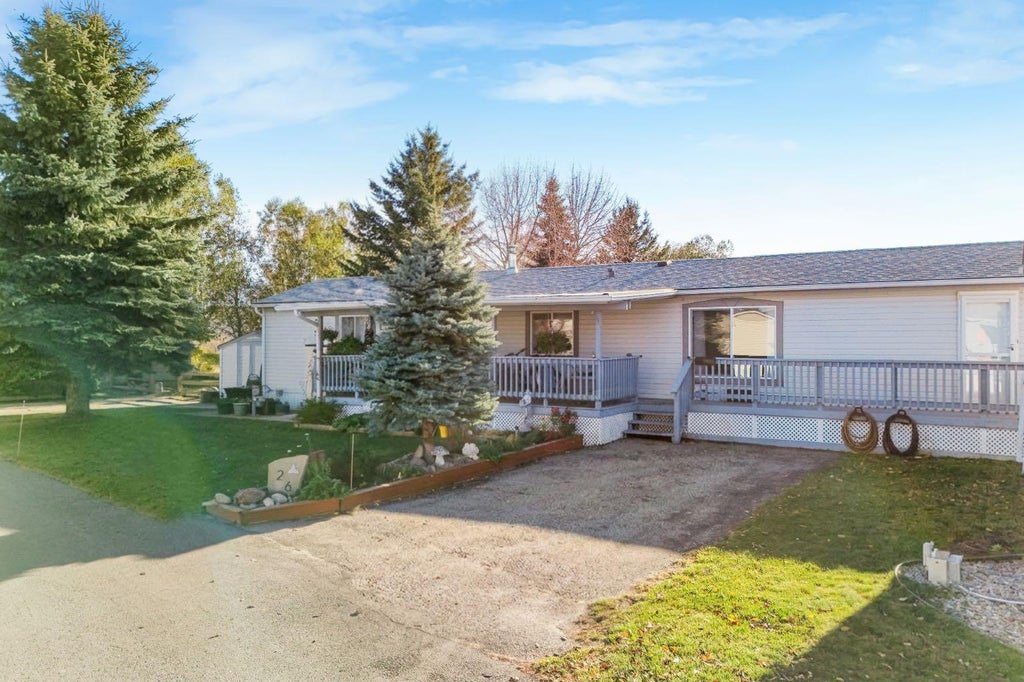 Photo of 26 Doubletree Way, Strathmore, AB T1P 1M8 (MLS # A2352862)