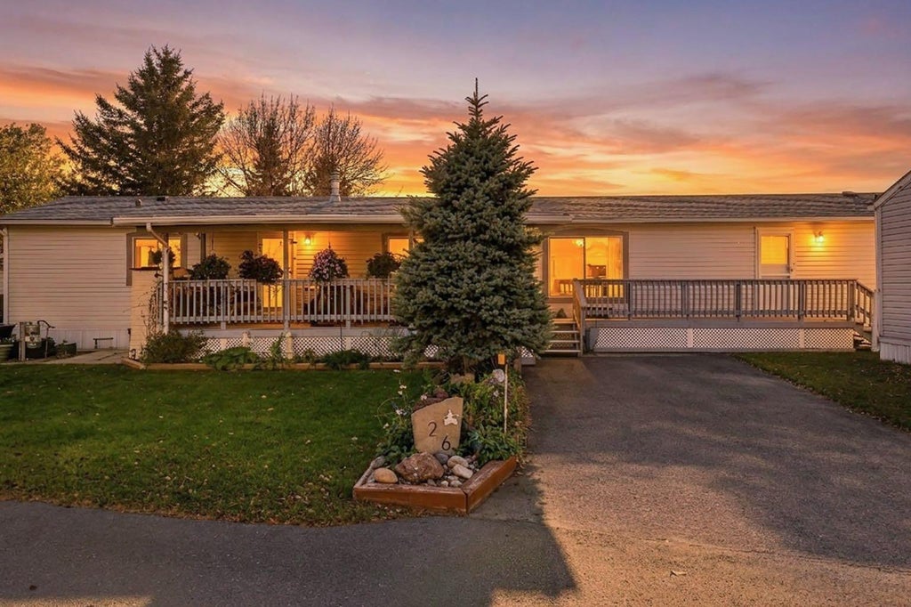 Photo of 26 Doubletree Way, Strathmore, AB T1P 1M8 (MLS # A2352862)