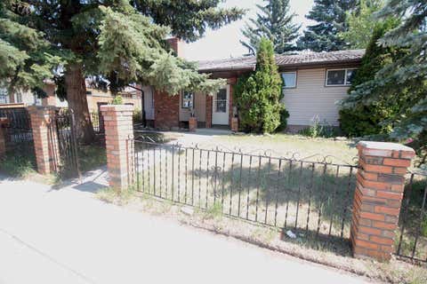 Photo of 3320 60 Street NE, Calgary, AB T1Y 3S9 (MLS # A2332490)