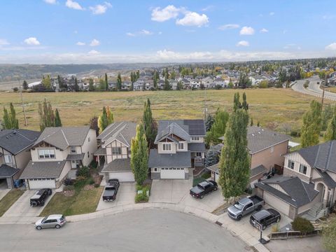 Photo of 498 Tuscany Ravine Road NW, Calgary, AB T3L 3B1 (MLS # A2264040) Photo of 498 Tuscany Ravine Road NW, Calgary, AB T3L 3B1 (MLS # A2264040)
