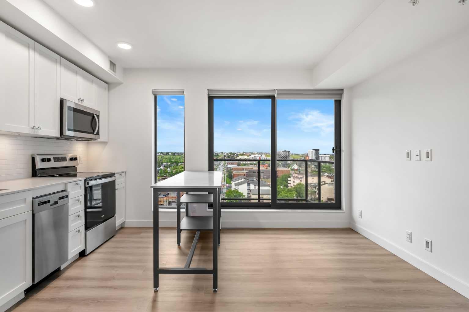 123 4 Street NE 1208