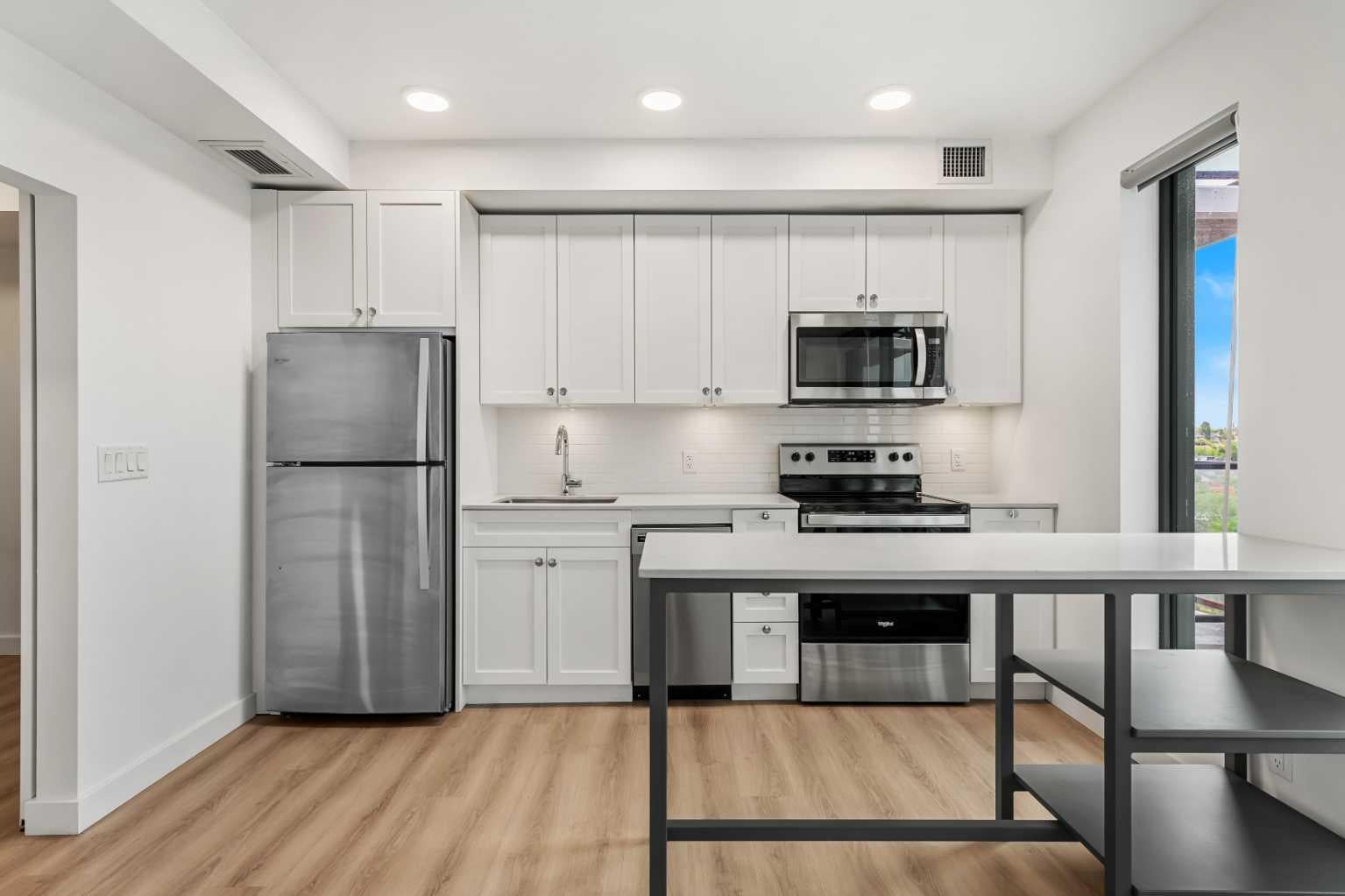 123 4 Street NE 1208