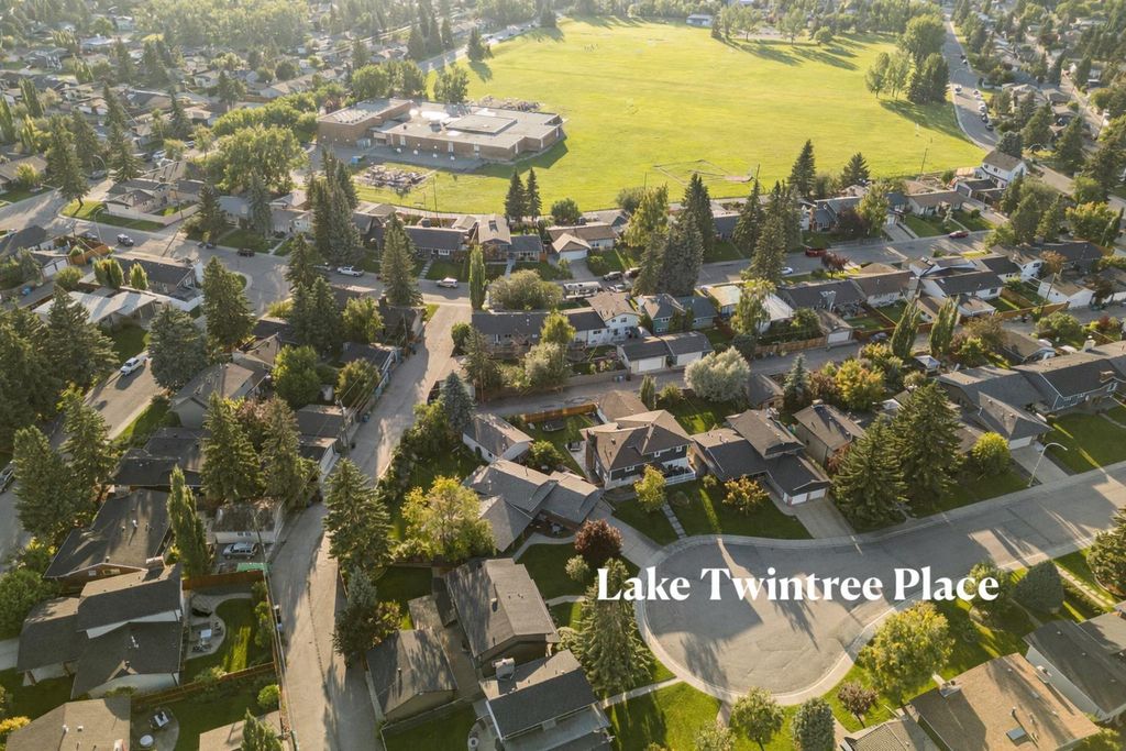 Photo of 16 Lake Twintree Place SE, Calgary, AB T2J 2X5 (MLS # A2299355)