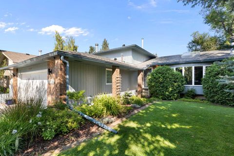9308 26 Street SW Calgary AB T2V 4G9