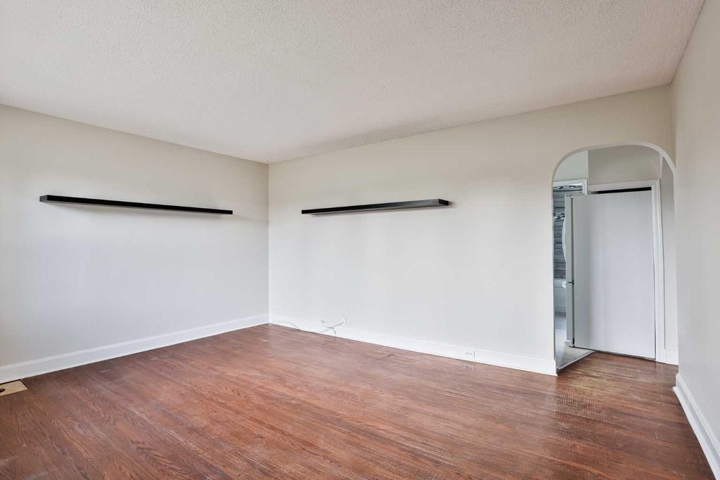 Photo of 120 16 Street N, Lethbridge, AB T1H 2Z5 (MLS # A2310903)
