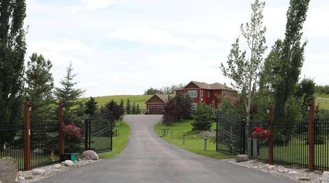 32015 292 Avenue E Rural Foothills County AB T1S 4P7