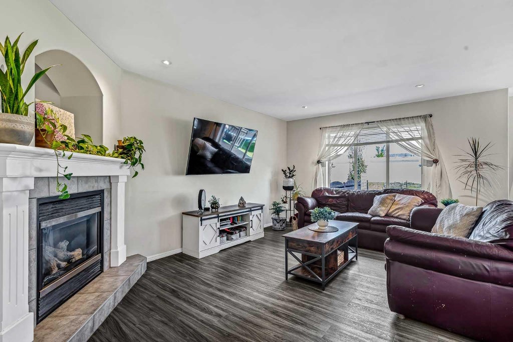Photo of 143 Silver Springs Way NW, Airdrie, AB T4B 2V4 (MLS # A2316946)