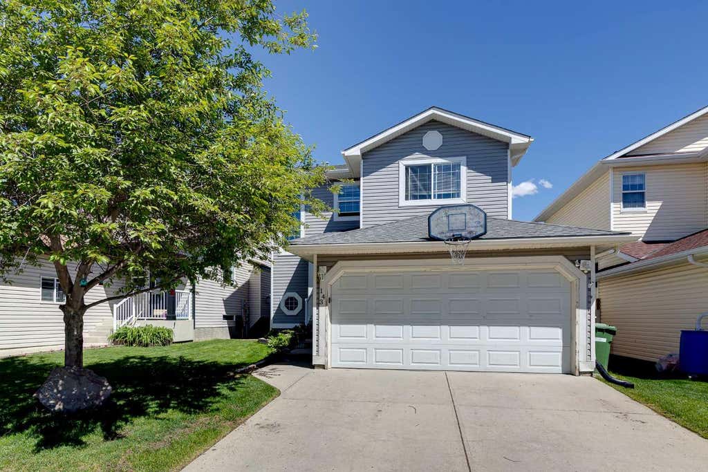 Photo of 143 Silver Springs Way NW, Airdrie, AB T4B 2V4 (MLS # A2316946)